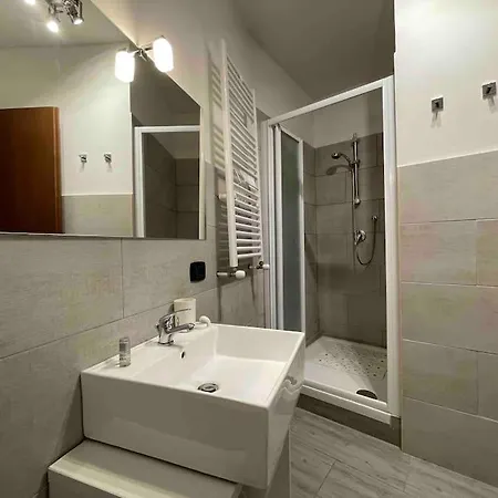 Spacious And Bright Рим