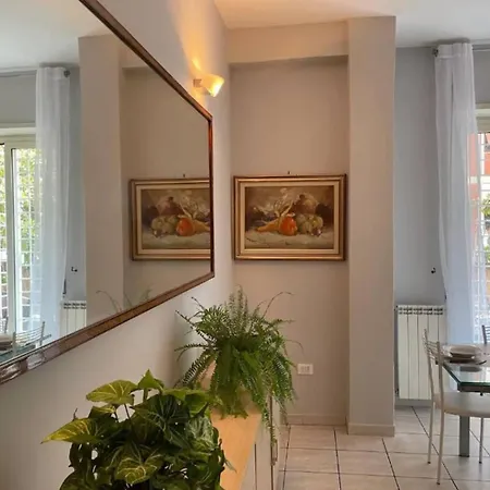 Spacious And Bright Rome