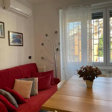 Spacious And Bright Apartment