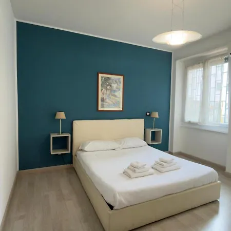 Spacious And Bright Апартаменты Рим