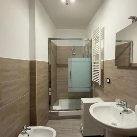 Spacious And Bright Апартаменты