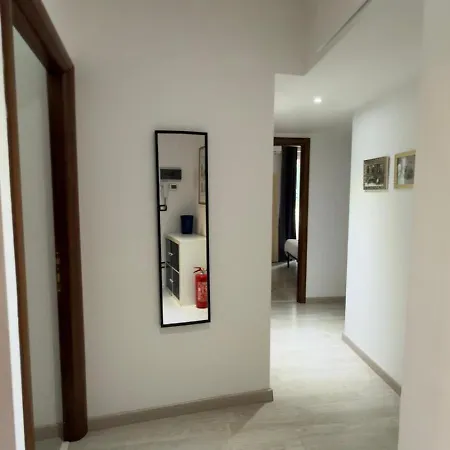 Spacious And Bright Рим