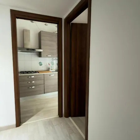 Spacious And Bright Апартаменты
