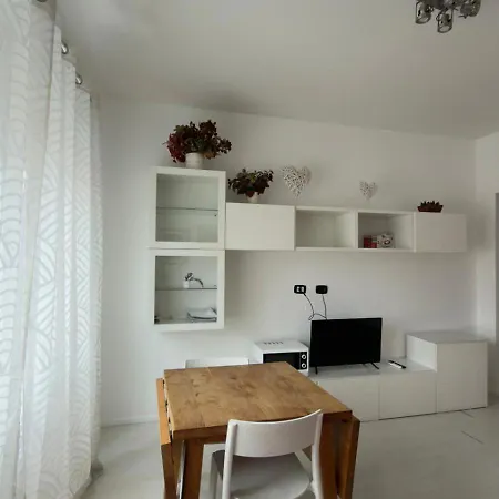 Spacious And Bright Рим