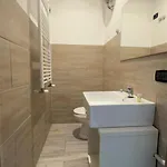Spacious And Bright * Rom