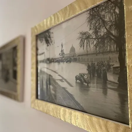 Spacious And Bright Rom